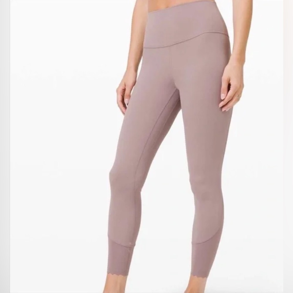 Lululemon Align special edition scallop size 4 25” Violet Verbena
